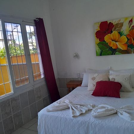 Hostel Damaris Puerto Iguazú Kültér fotó